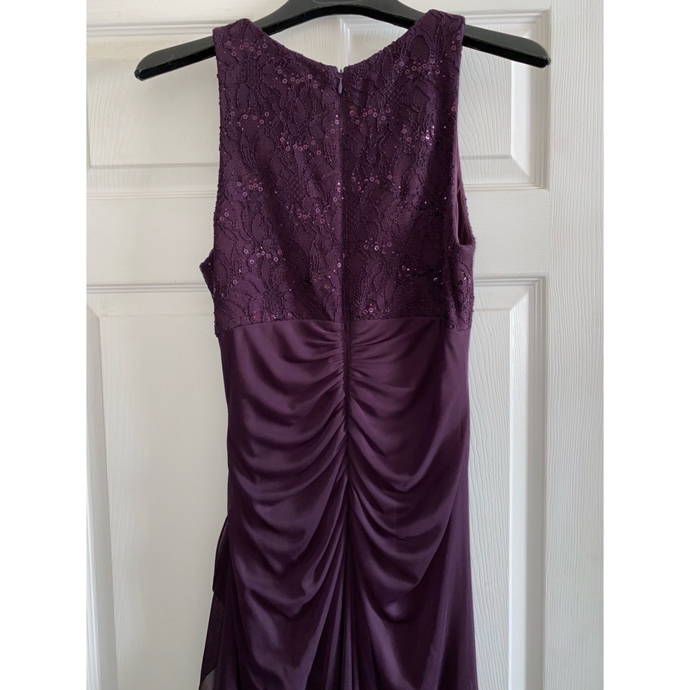Gown - Picture 4 of 4